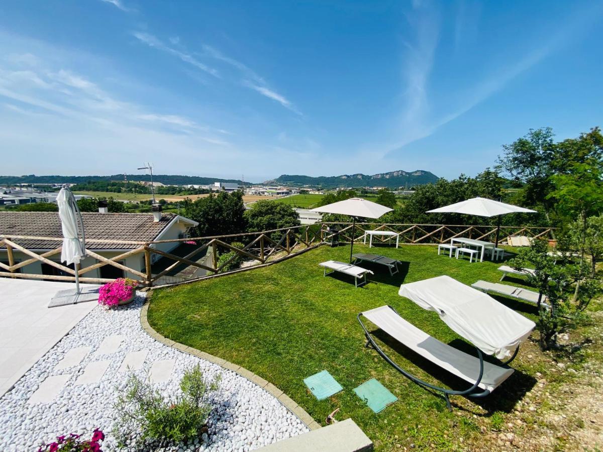 Villa Poggio Ulivo Pool-Apartments 리볼리 베로네세 외부 사진