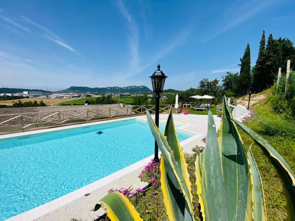 Villa Poggio Ulivo Pool-Apartments 리볼리 베로네세 외부 사진