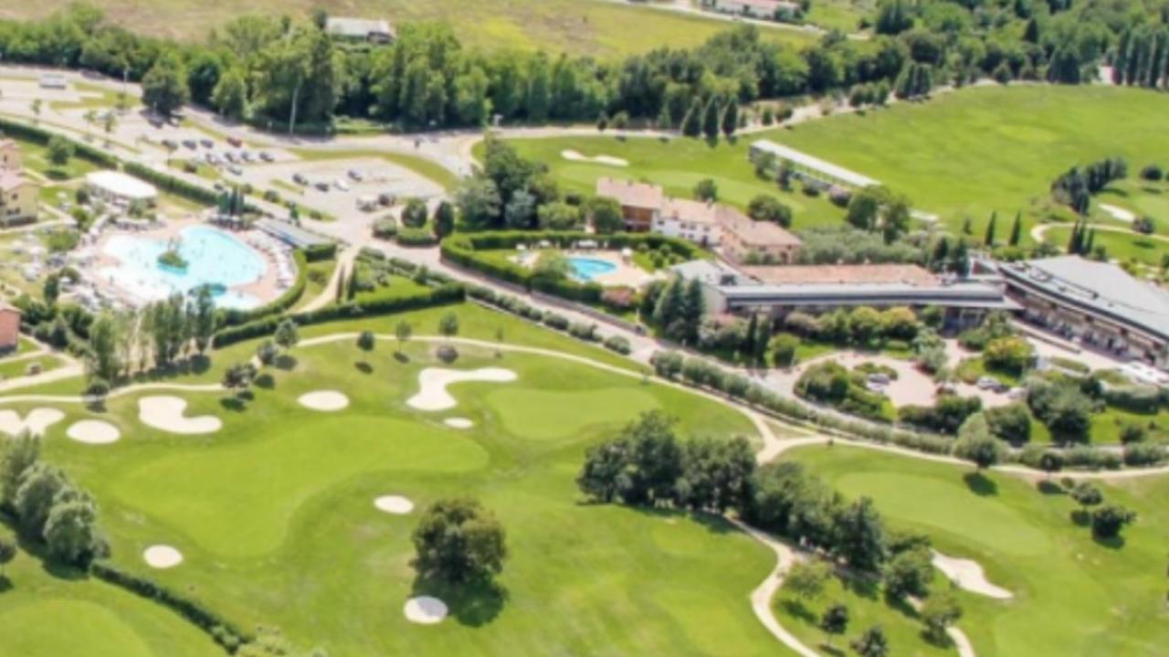 Villa Poggio Ulivo Pool-Apartments 리볼리 베로네세 외부 사진