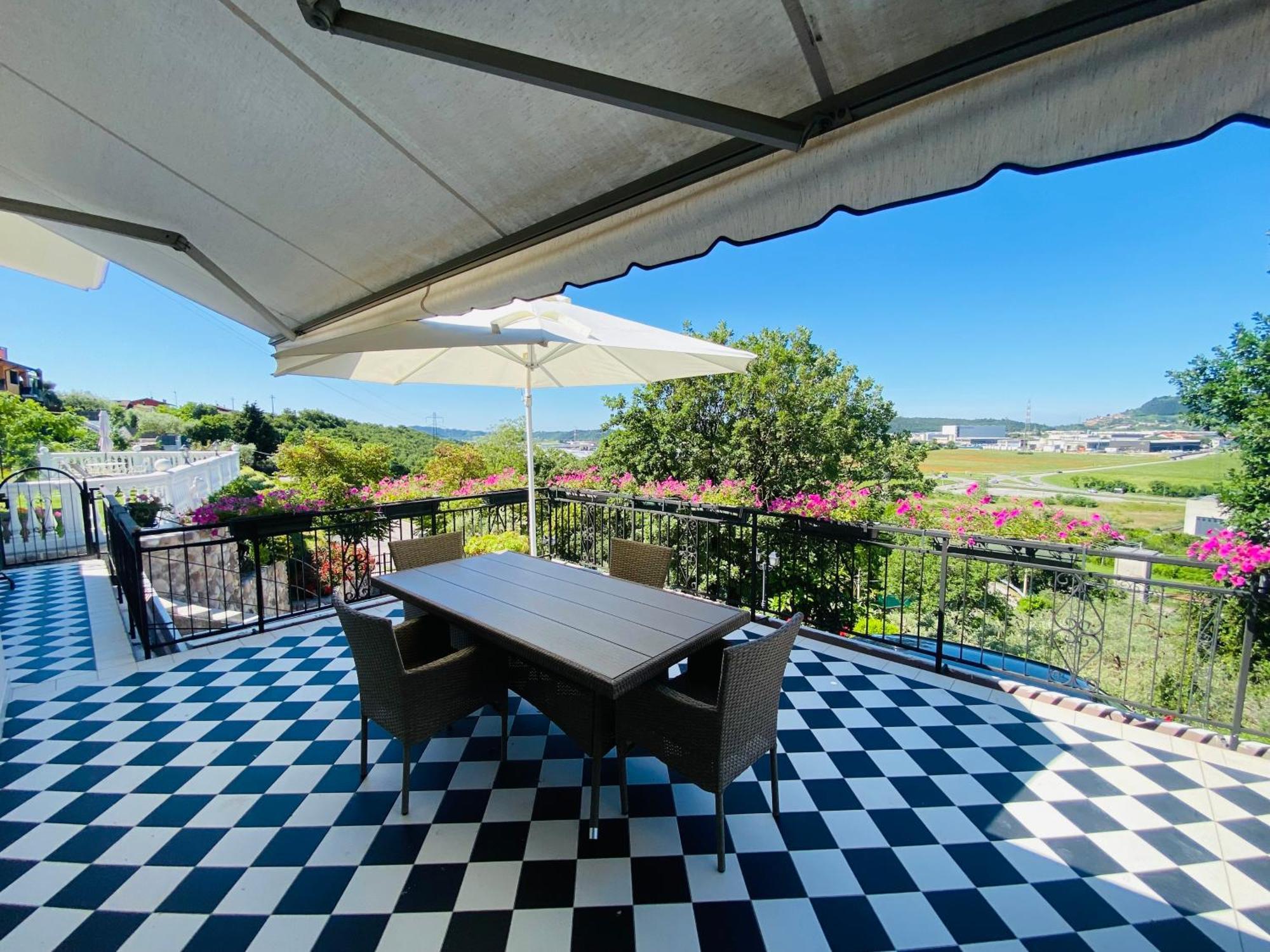 Villa Poggio Ulivo Pool-Apartments 리볼리 베로네세 외부 사진
