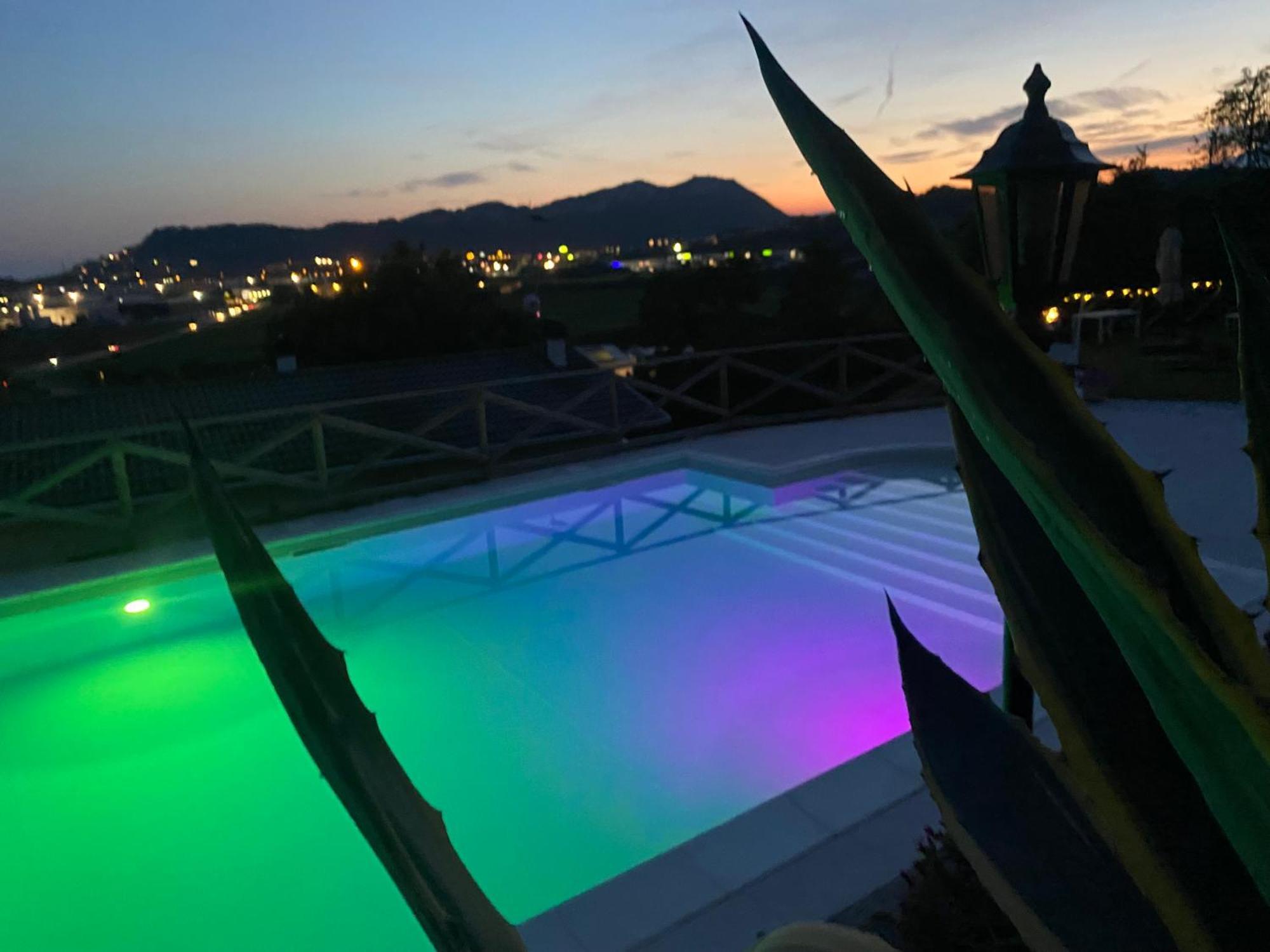 Villa Poggio Ulivo Pool-Apartments 리볼리 베로네세 외부 사진
