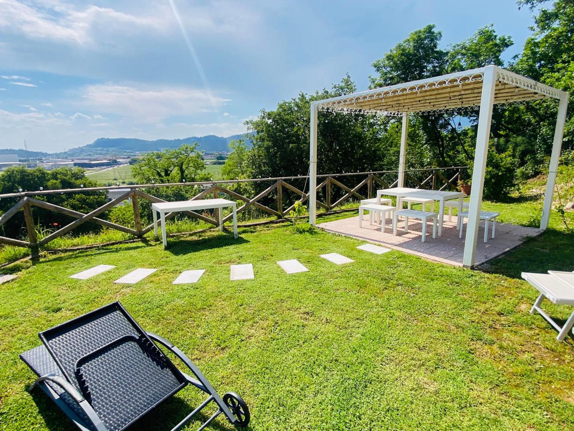 Villa Poggio Ulivo Pool-Apartments 리볼리 베로네세 외부 사진