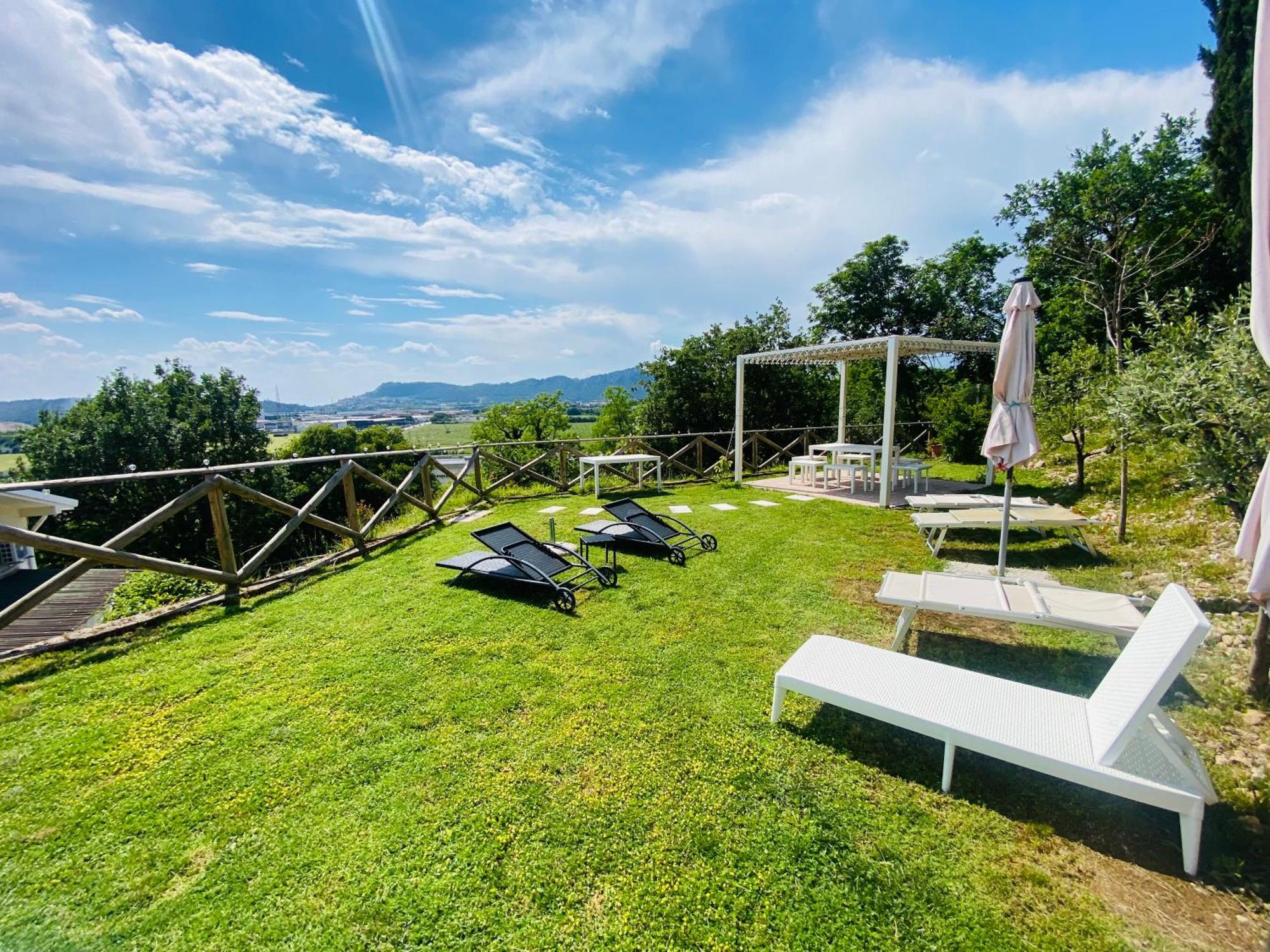 Villa Poggio Ulivo Pool-Apartments 리볼리 베로네세 외부 사진