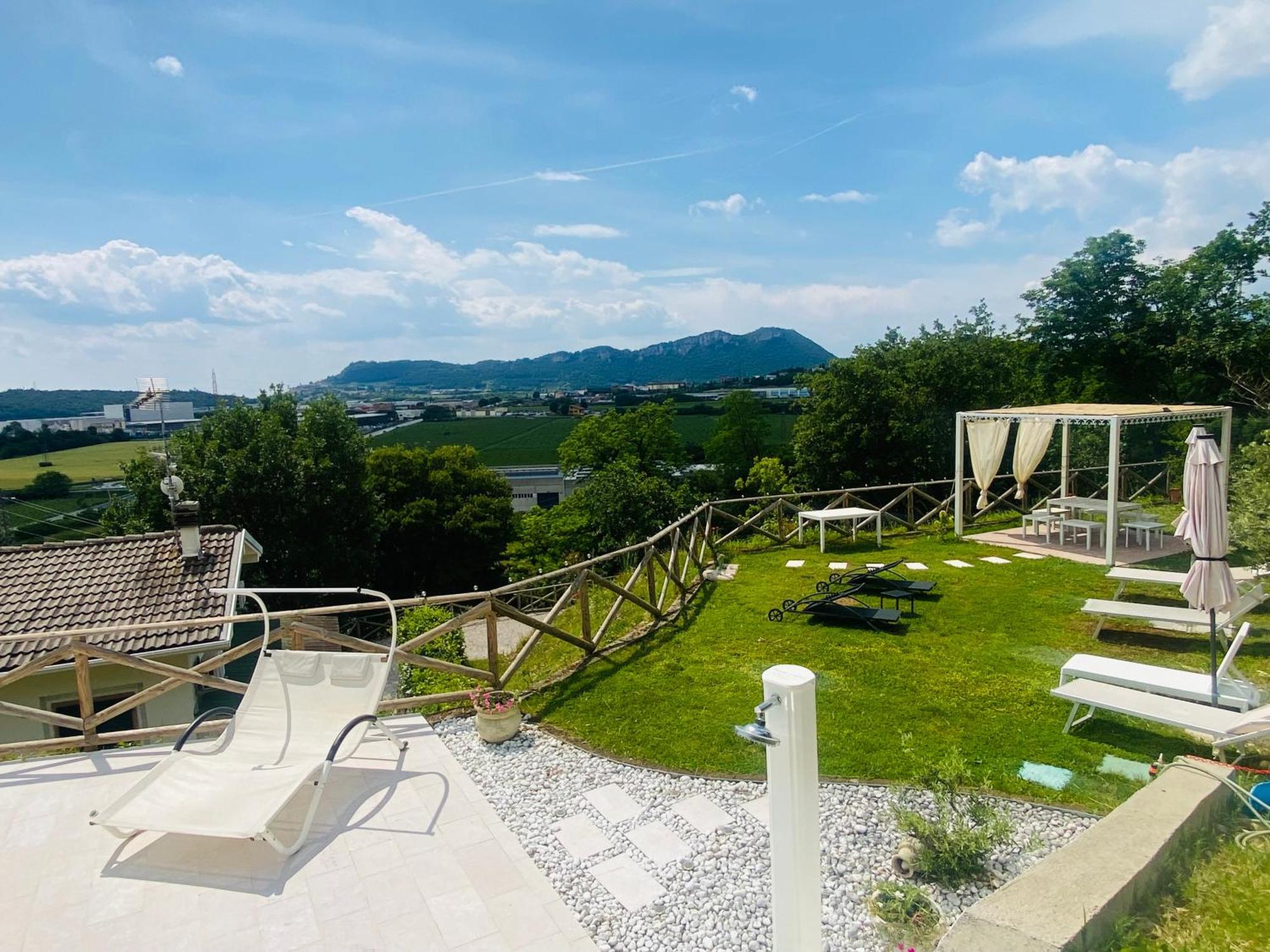 Villa Poggio Ulivo Pool-Apartments 리볼리 베로네세 외부 사진